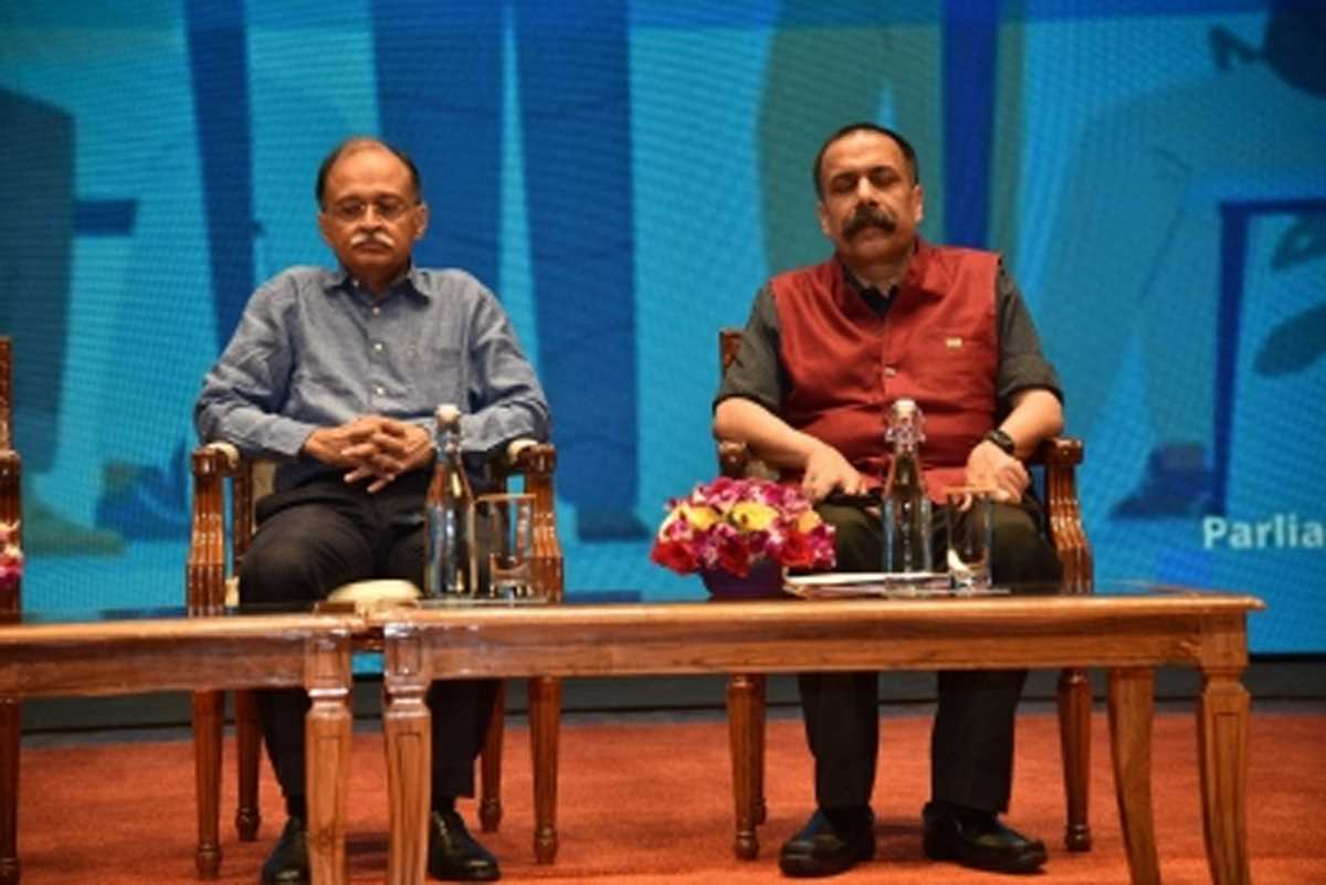 लोकसभा सचिवालय के अधिकारियों, कर्मियों की पेशेवर क्षमता बढ़ाने के लिए चिंतन शिविर शुरू